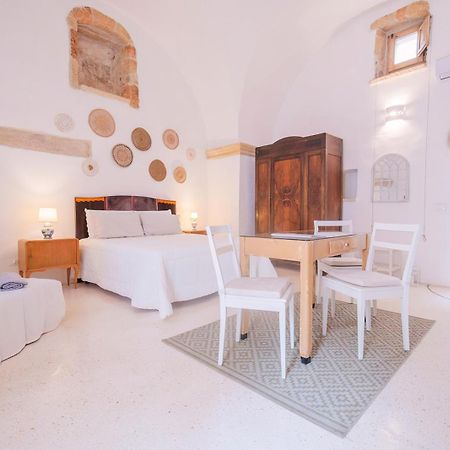 Historia- Dimore Corte Chiesa Corigliano dʼOtranto 外观 照片